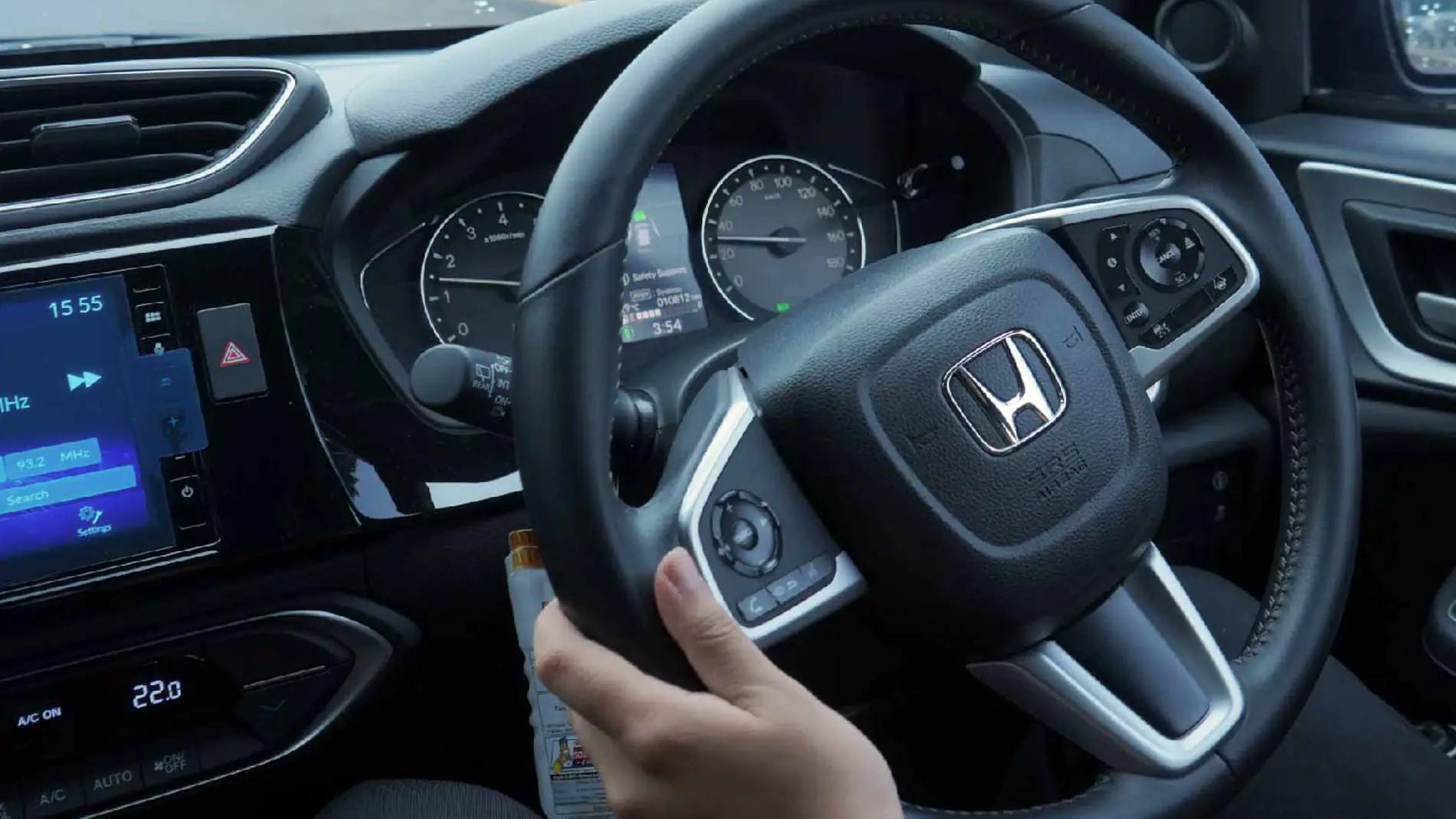 Merawat Setir Mobil: Tips Membersihkan 2 Jenis Setir dengan Mudah