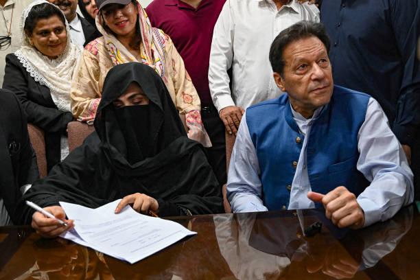 Pengadilan Pakistan Keluarkan Perintah Tangkap Istrinya Imran Khan