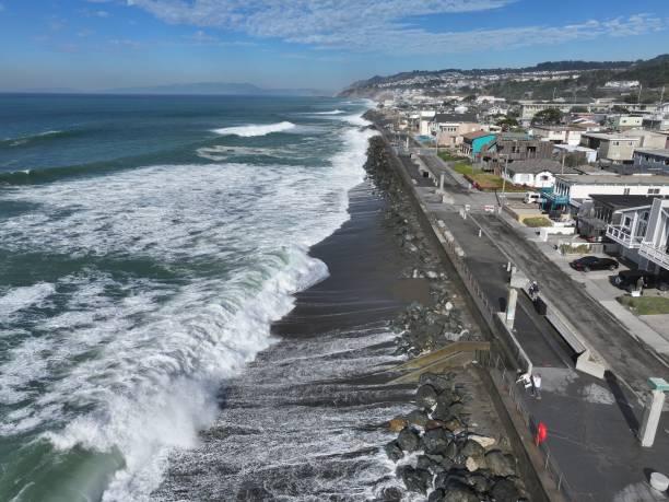 Peringatan Tsunami Dicabut usai Gempa M 7,0 Guncang California