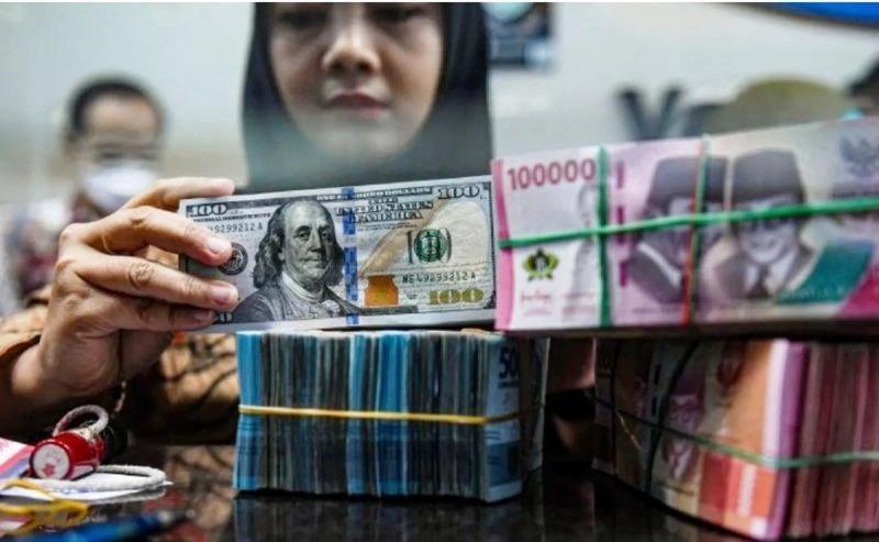 Ketegangan AS-Tiongkok Bikin Nilai Tukar Rupiah Cemberut