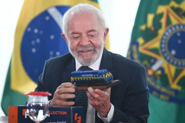 Presiden Brasil Jalani Operasi usai Pendarahan Otak, Kondisinya Stabil