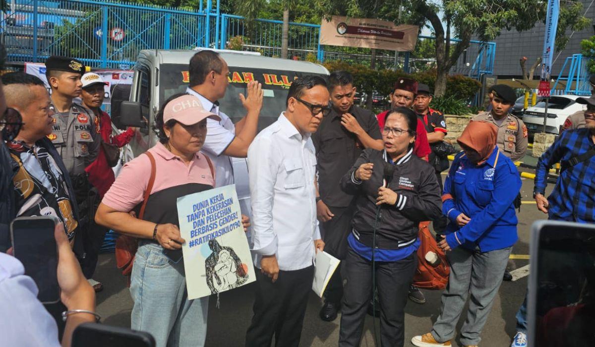 Wamenaker Immanuel Dukung Buruh Mengecam Kekerasan Seksual