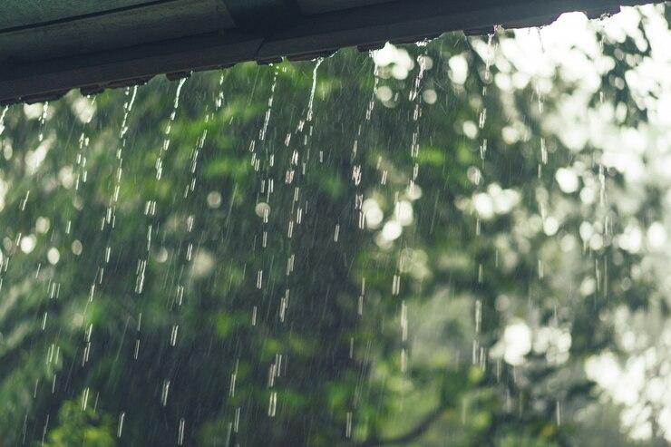 6 Tips Menghangatkan Tubuh saat Musim Hujan