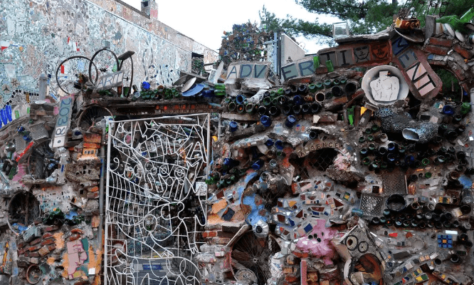 Menelusuri Keajaiban Surga Seni Mozaik di Philadelphia’s Magic Gardens