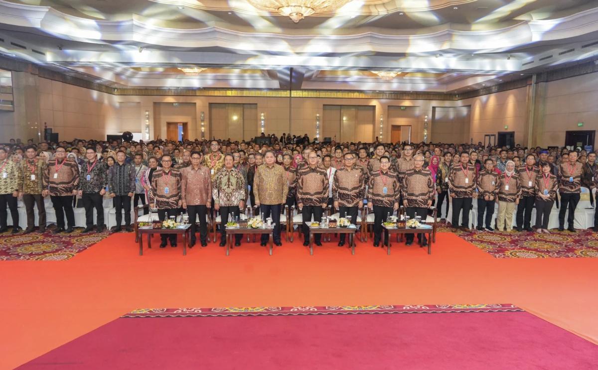 Menteri Investasi Rapatkan Barisan dengan DPMPTSP Bidik Investasi Rp13.528 Triliun