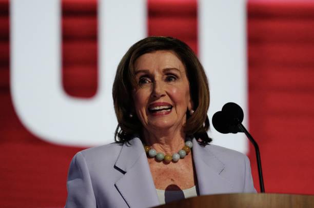 Pelosi Cedera saat Kunjungan ke Eropa, Jalani Perawatan di Rumah Sakit