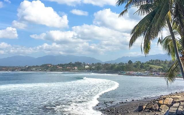 5 Pantai Terbaik di Bali, Surga Peselancar hingga Destinasi Keluarga