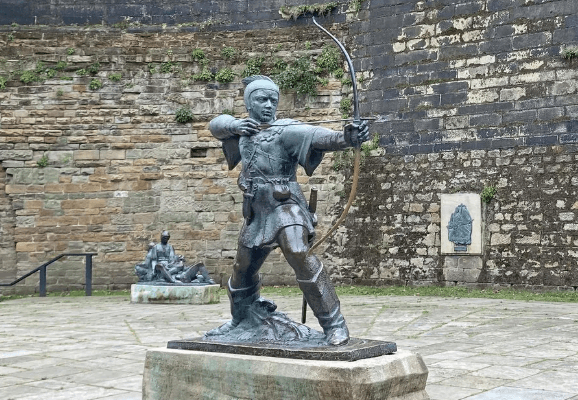 Patung Robin Hood di Nottingham, Warisan Sejarah dan Seni yang Mendunia