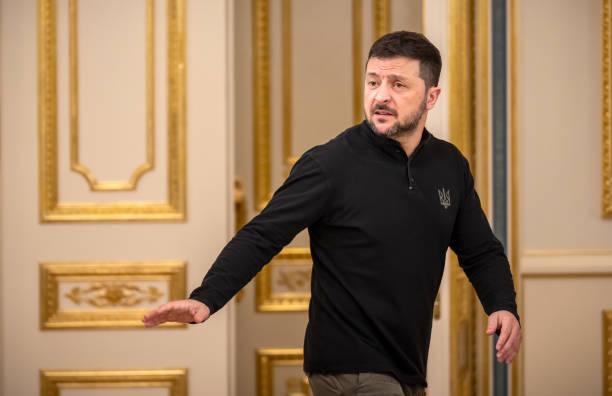 Zelenskyy Unggah Video Militer Rusia Bakar Tubuh Tentara Korut