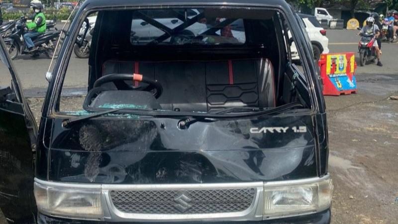Pria di Bogor Diduga Maling Mobil Kabur lalu Tabrak Kendaraan Lain Ditangkap!