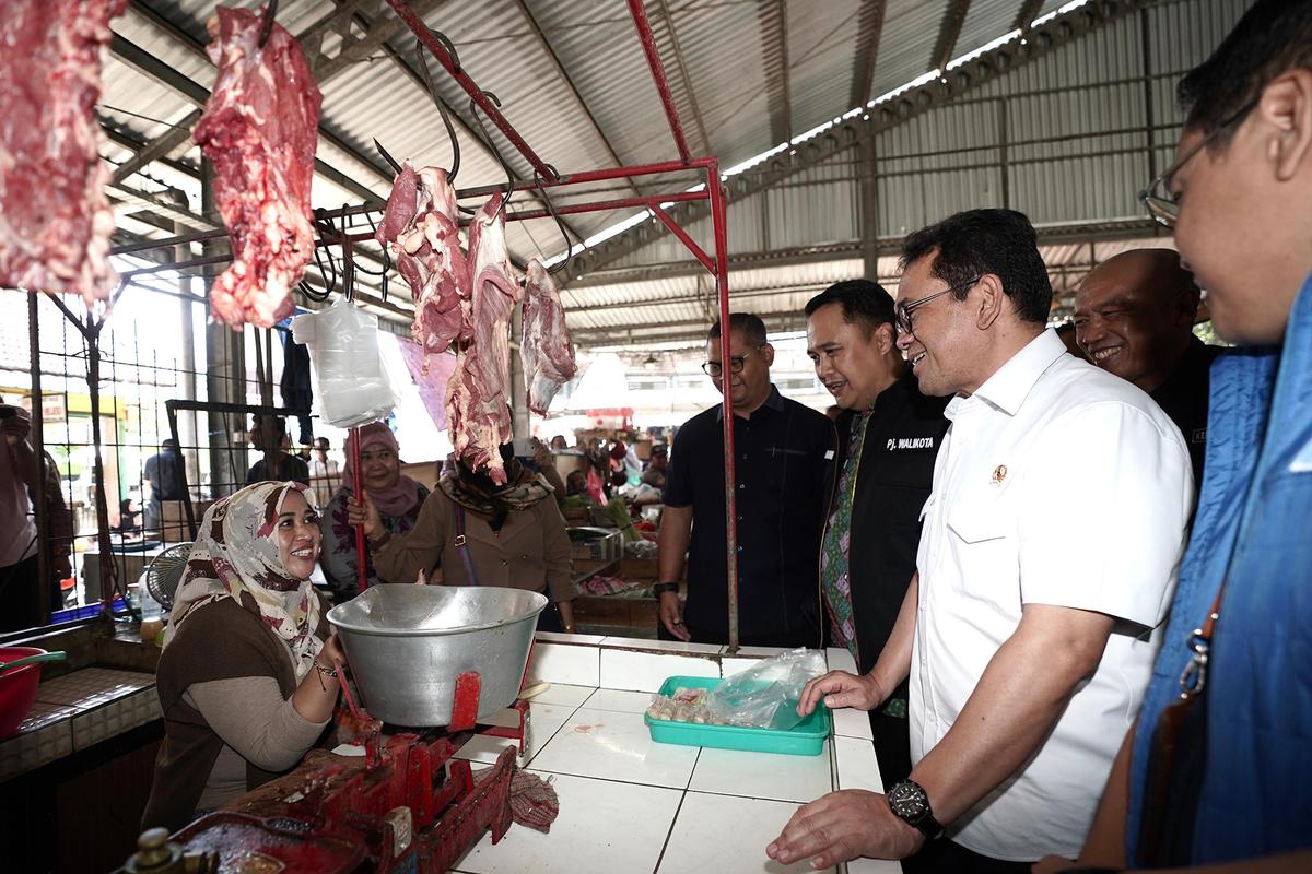 Pemantauan Harga dan Ketersediaan Bapok di Pasar Madyopuro, Malang