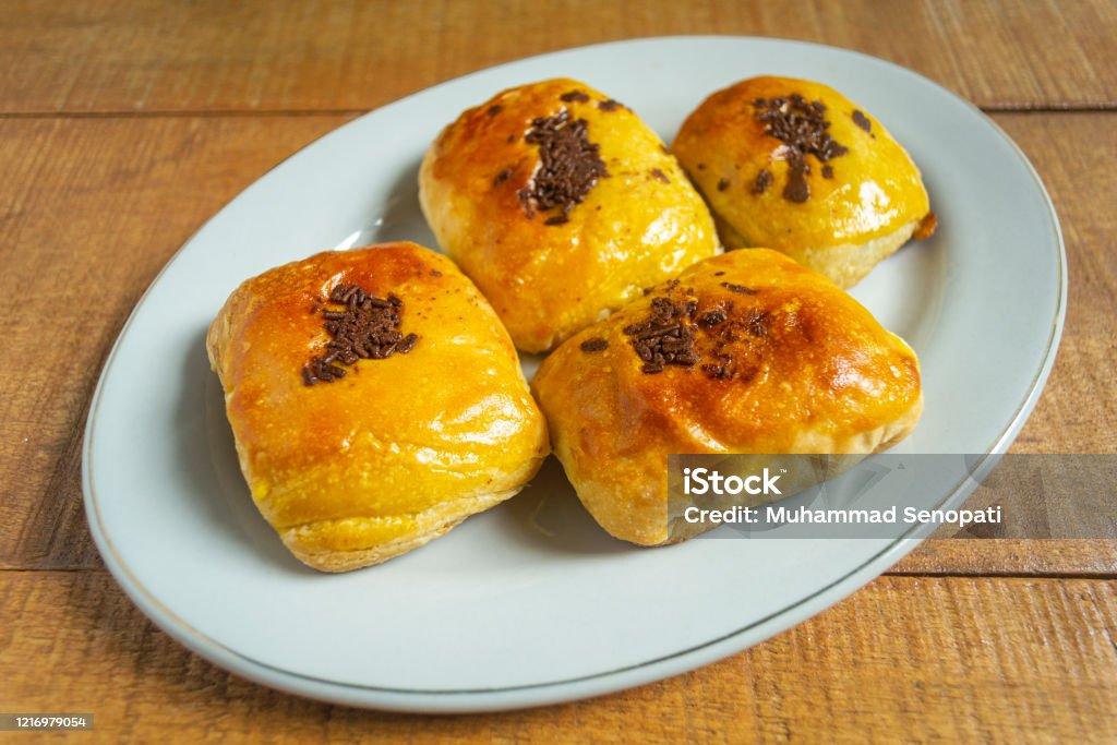 Mudah Dibuat, Ini Dua Resep Bolen Pisang Rumahan