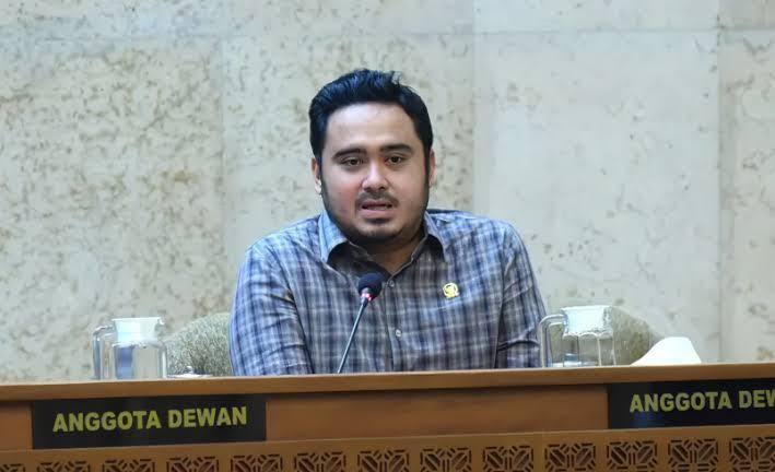 Komisi II DPR Ingatkan Pemerintah Tak Tergesa-gesa Tutup BUMD Merugi