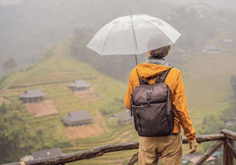 Tips Liburan di Musim Hujan: Tetap Seru dan Aman!