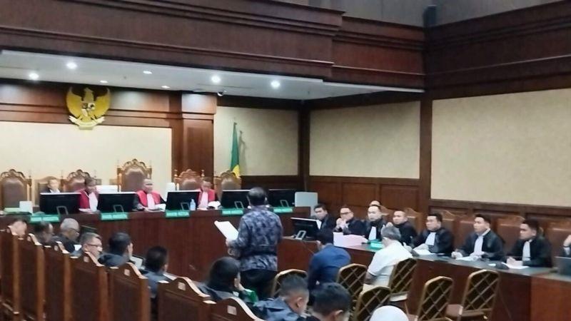 3 Hakim Vonis Bebas Ronald Tannur Didakwa Terima Gratifikasi