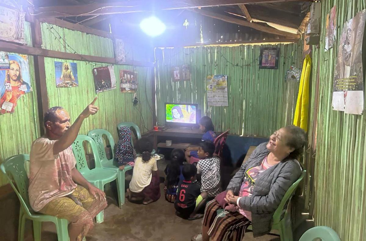 Listrik PLN Hadir di 14 Dusun Terpencil NTT, Bawa Sukacita Natal dan Tahun Baru