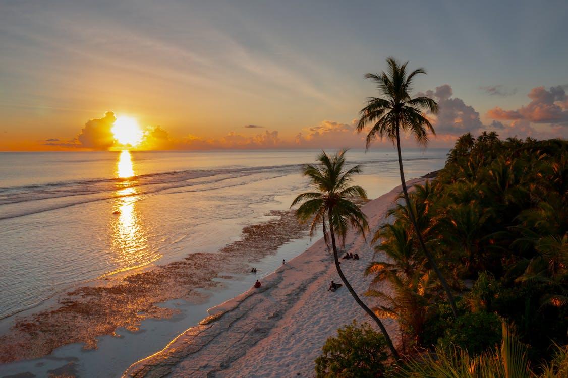 Maldives, Destinasi Terbaik untuk Menikmati Sunset