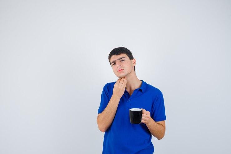 7 Cara Alami Mengatasi Radang Tenggorokan