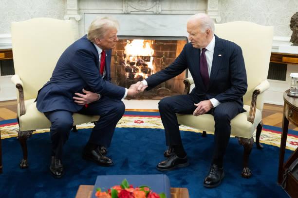 Memanas! Donald Trump Labeli Joe Biden Presiden Terburuk AS