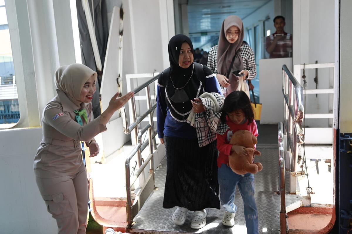 ASDP Layani 1,8 Juta Penumpang dan 456 Ribu Kendaraan di 4 Pelabuhan Utama Selama Libur Nataru