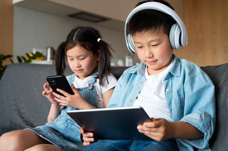 Cara Mengawasi Handphone Anak dengan Google
