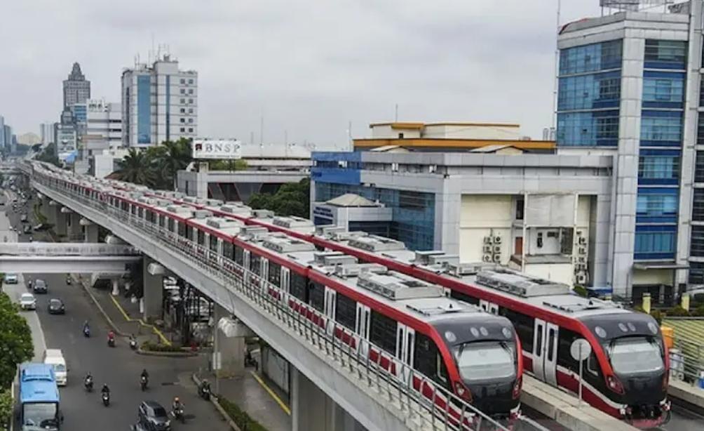 LRT Alami Gangguan: Mengeluarkan Suara Keras Sampai Penumpang Dievakuasi di Bekasi