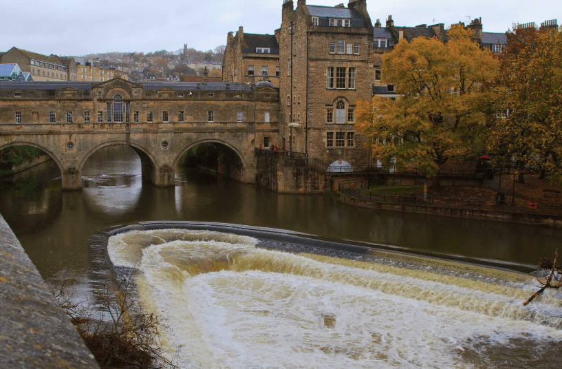 Pulteney Bridge, Keindahan Arsitektur dan Sejarah yang Menghubungkan Bath