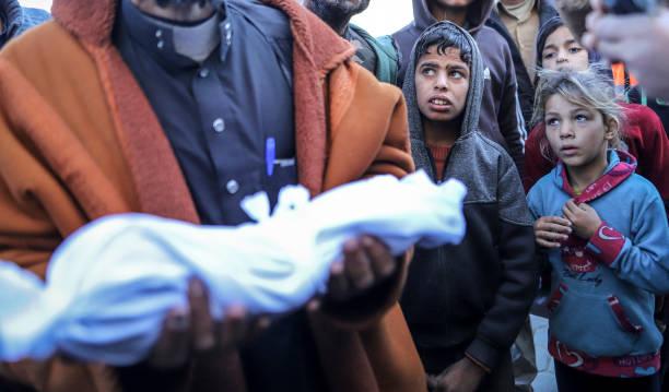 Pilu Tujuh Bayi Tewas di Gaza Akibat Cuaca Dingin