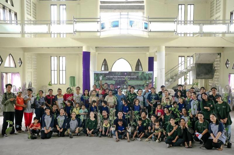 Aksi Nyata Penerima Beasiswa Pertamina Lestarikan Lingkungan