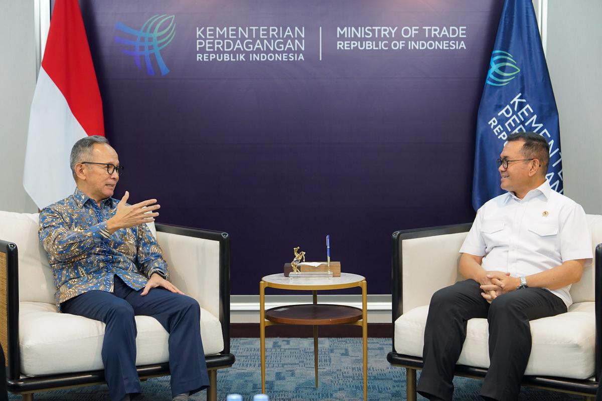 Pertemuan Mendag dengan Ketua Dewan Komisioner OJK