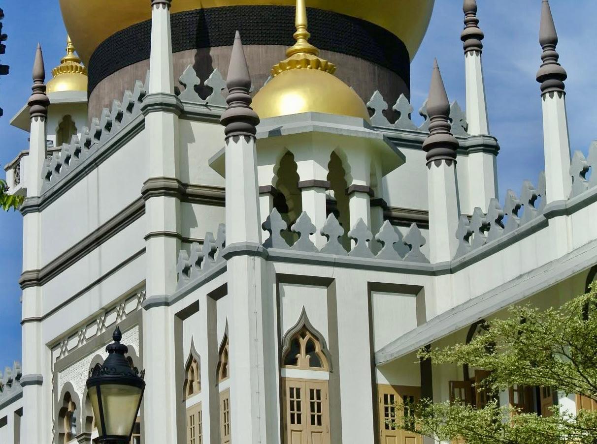 Pesona Arsitektur dan Sejarah Masjid Sultan di Singapura