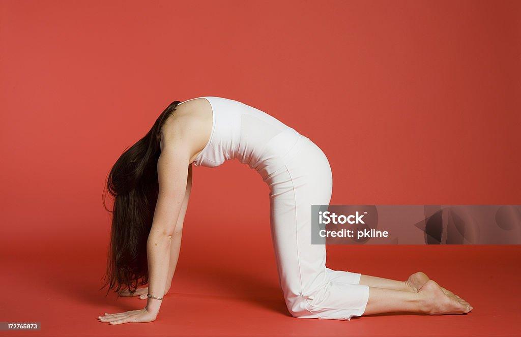 Pose Yoga Ini Bikin Tidur Jadi Lebih Nyenyak, Lho!