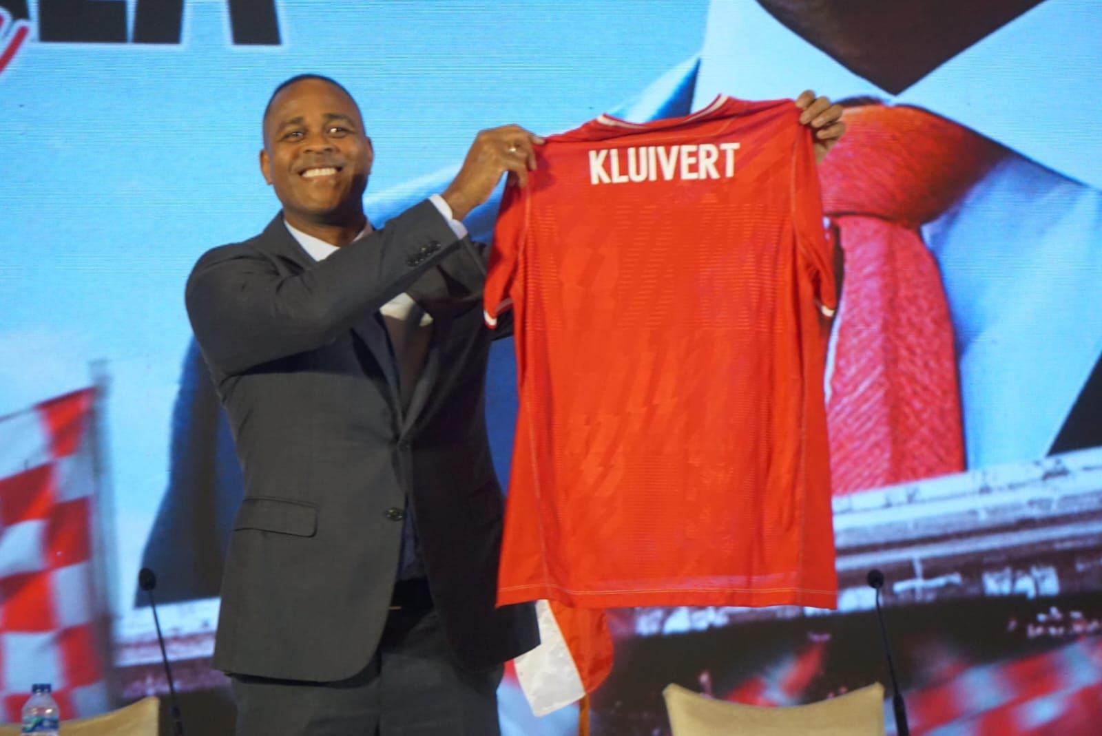 Kluivert Janji Hadirkan Permainan Atraktif untuk Timnas Indonesia