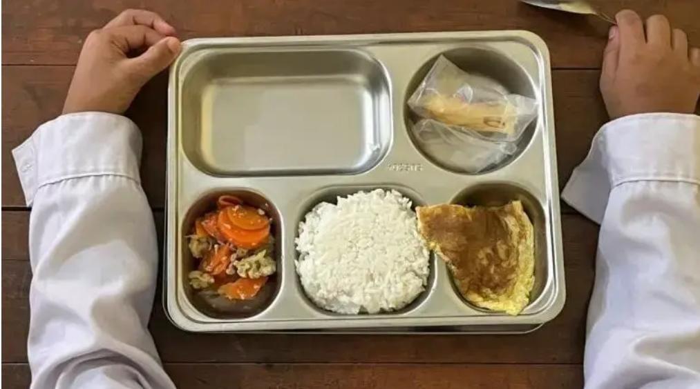 Pemerintah Buka Suara Terkait Penurunan Omzet Pedagang Kantin Imbas MBG