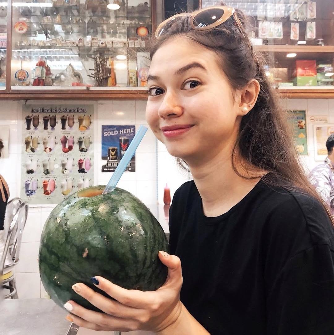 Mobil Artis Yuki Kato Dibobol Maling saat Parkir di Supermarket Bogor, HP Raib