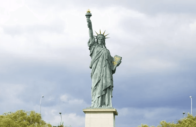 Fakta Menarik Tentang Replika Patung Liberty di Paris