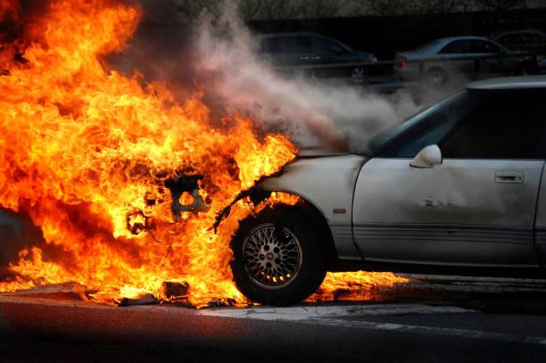 Mobil Purnawirawan TNI Hangus Terbakar di SPBU Tulungagung