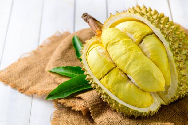 Begini Cara Mudah Menghilangkan Bau Durian di Tangan
