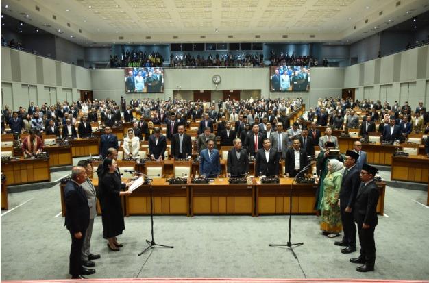 Ketua DPR Pimpin Pelantikan PAW Pertama di Periode 2024-2029
