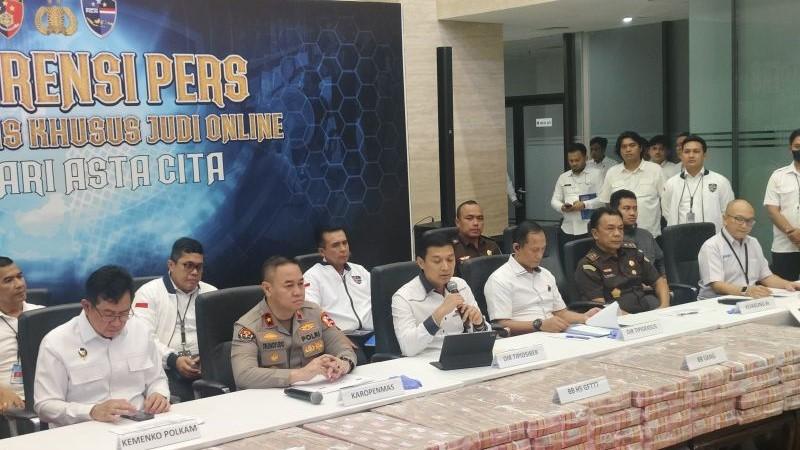11 Pelaku Ditangkap dalam Pengungkapan 3 Situs Judol, Polisi Sita Rp61 Miliar