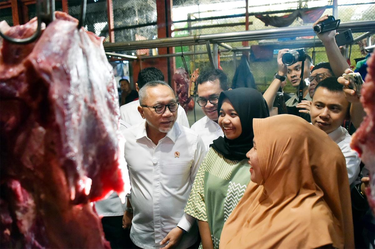 Pemantauan Ketersediaan dan Harga Bapok di Pasar Sei Sikambing, Kota Medan