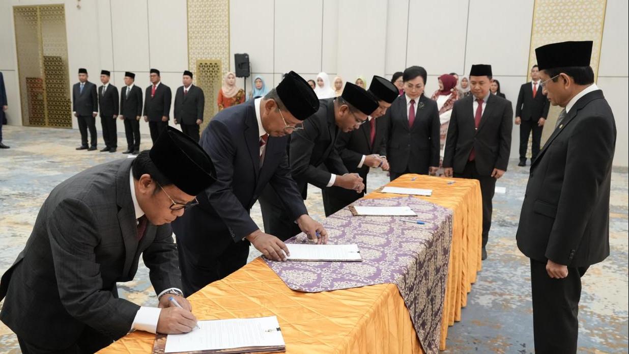 Menag Nasaruddin Umar Lantik Kamaruddin Amin Sebagai Sekjen Kementerian Agama