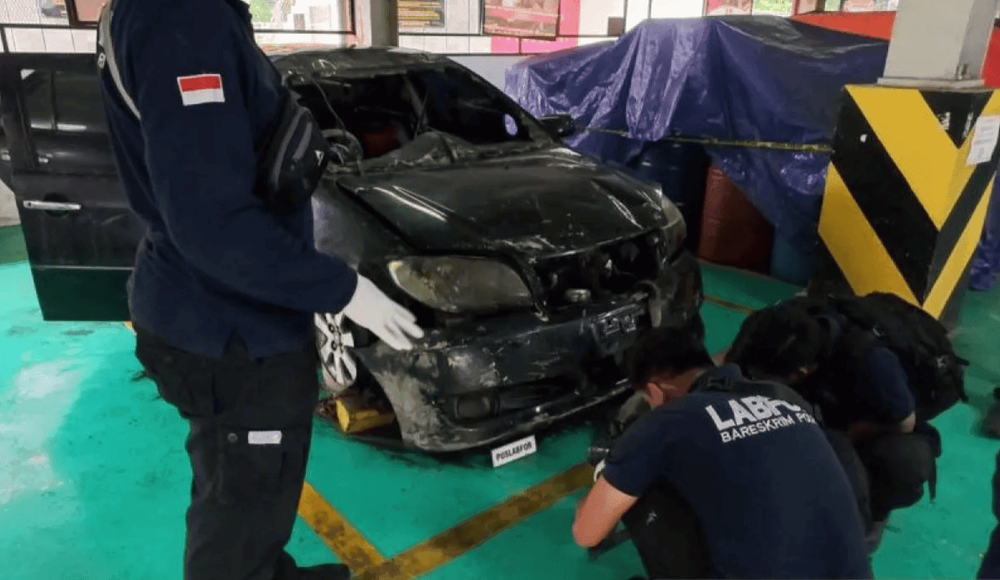 Mobil Pensiunan Brigjen TNI Ternyata Melaju Tanpa 1 Ban dari Gunung Sahari