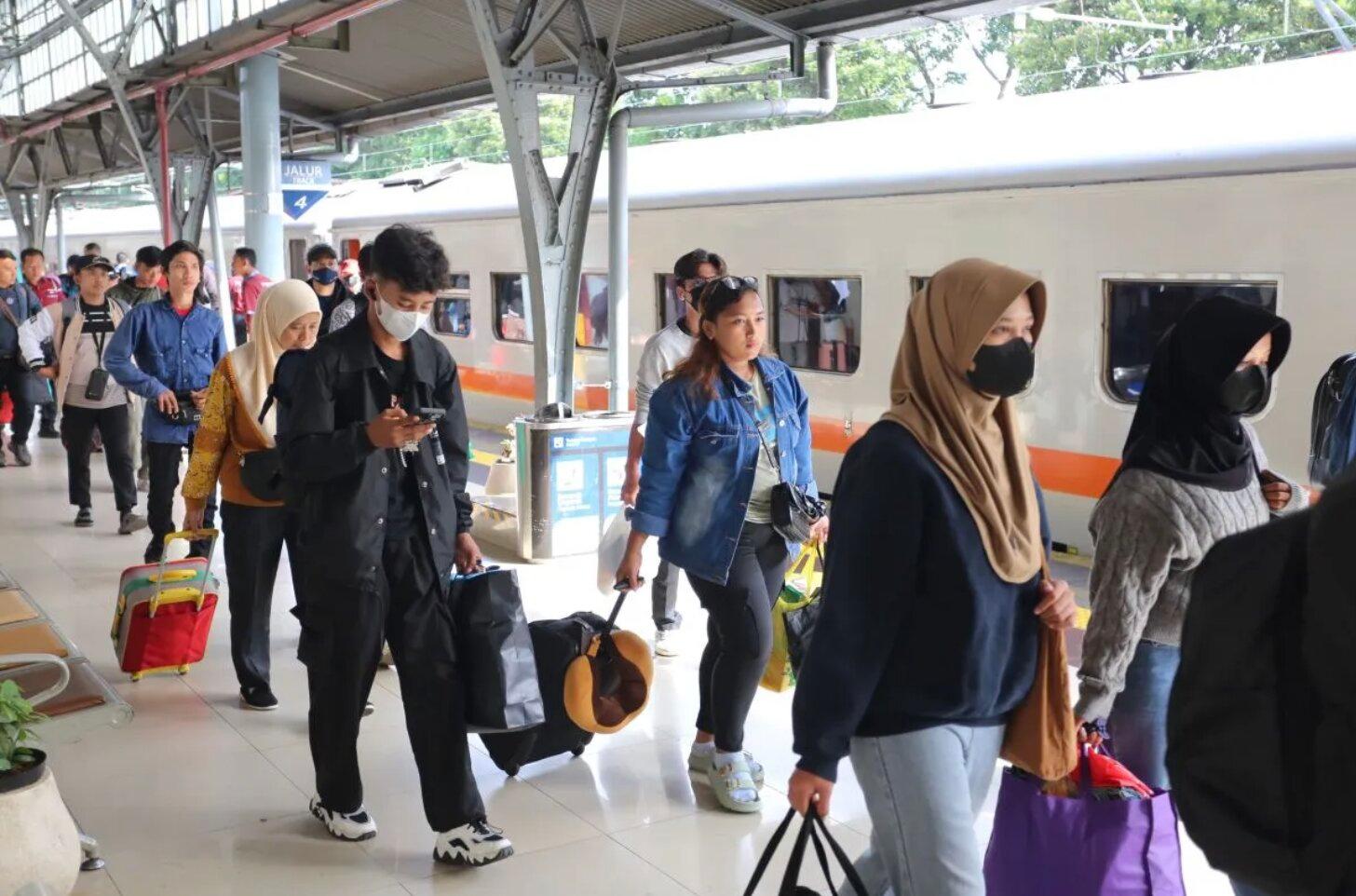 Imbas Banjir di Grobogan, 7 Perjalanan KA Telat Tiba di Jakarta