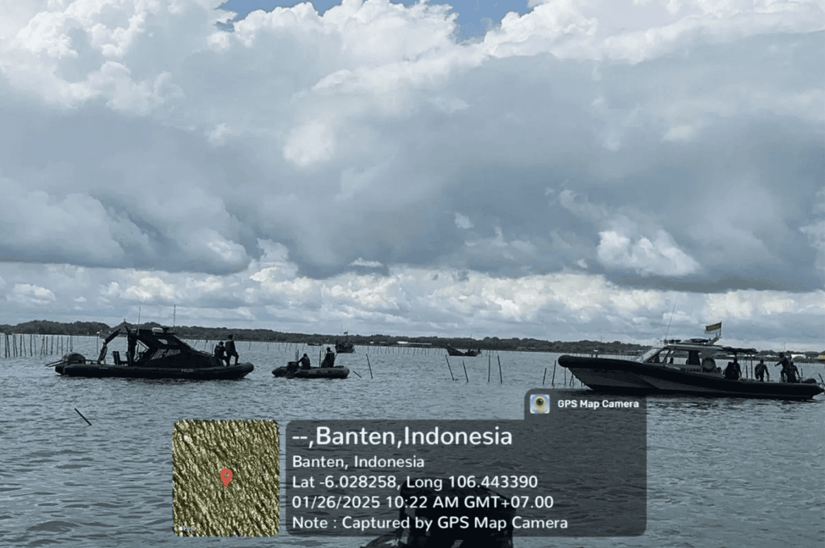 Proses Pembongkaran Pagar Laut Tangerang dalam Pengawasan Ditpolairud Banten