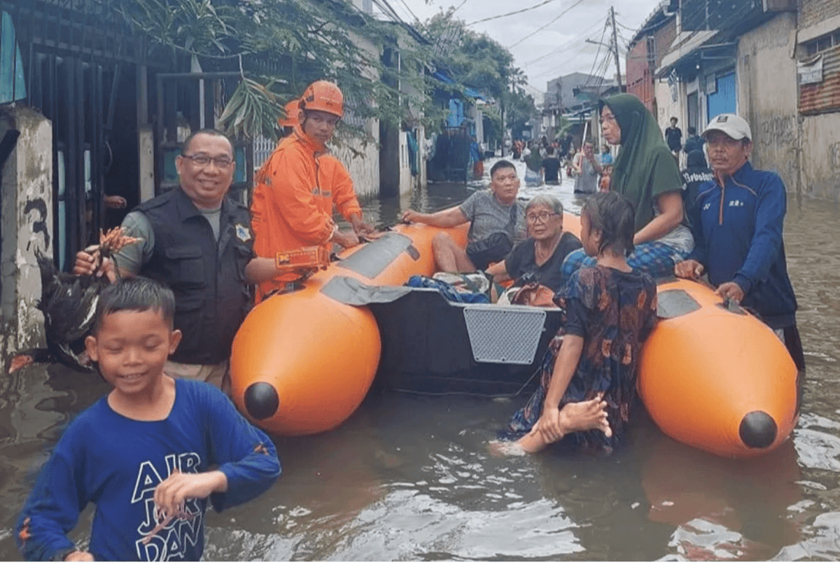 Sudin SDA Jakbar Optimalkan Pompa untuk Atasi Banjir