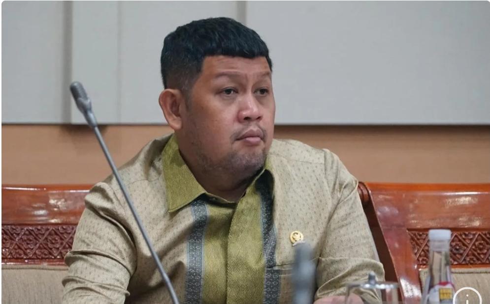 Komisi III DPR Minta Kasus Pagar Laut Diusut Tuntas