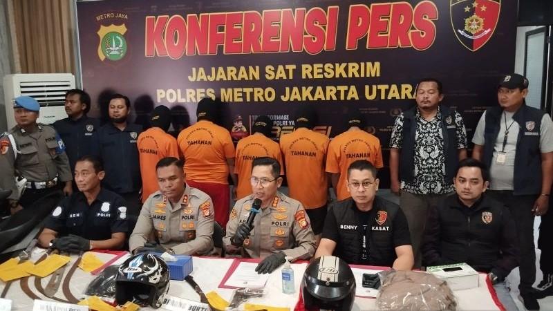 5 Pelaku Begal Bersajam Bacok Korban hingga Luka di Cilincing Ditangkap, 3 DPO