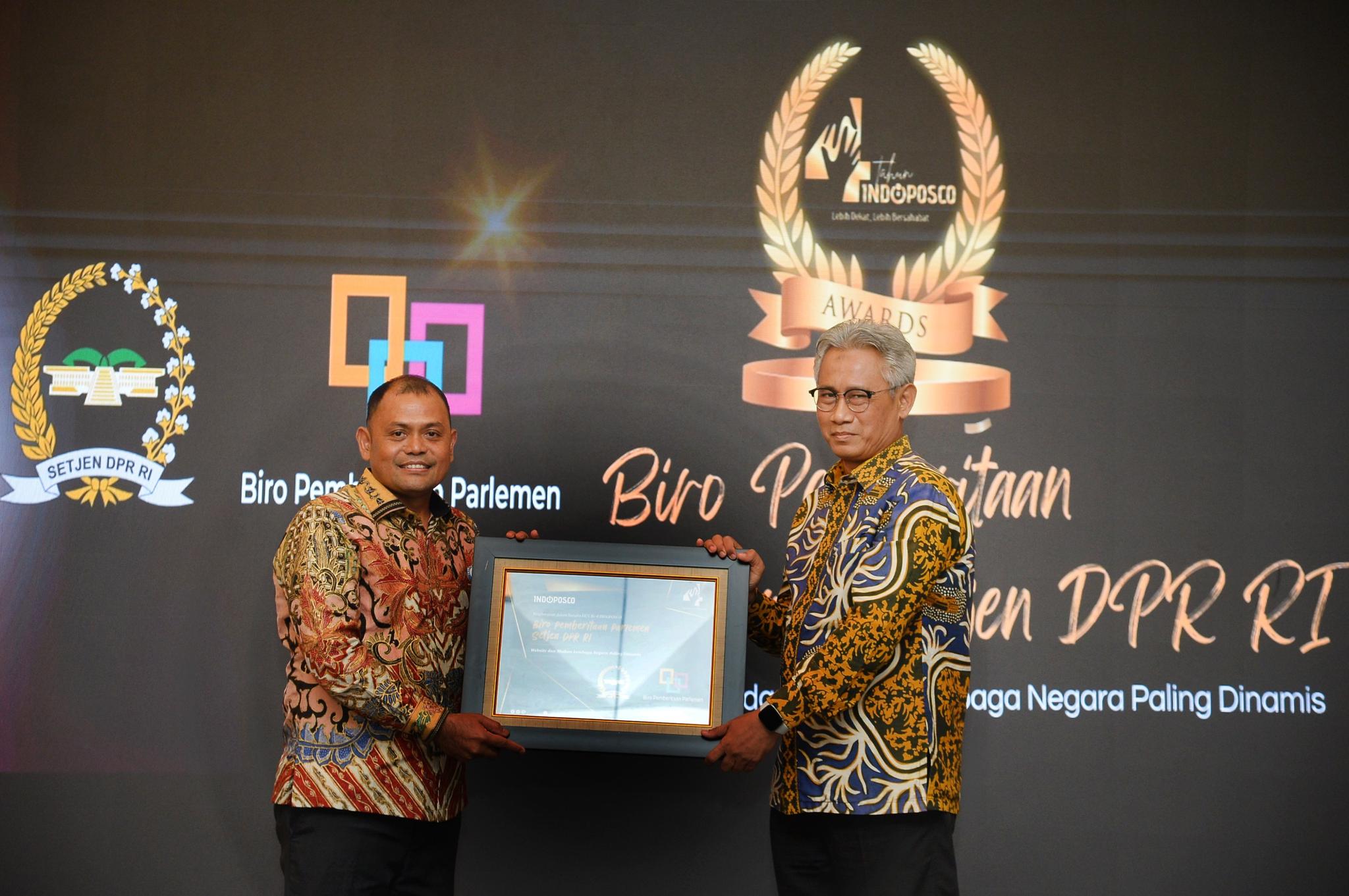 Biro Pemberitaan Terima Penghargaan dari Indoposco: Website dan Medsos Lembaga Negara Paling Dinamis