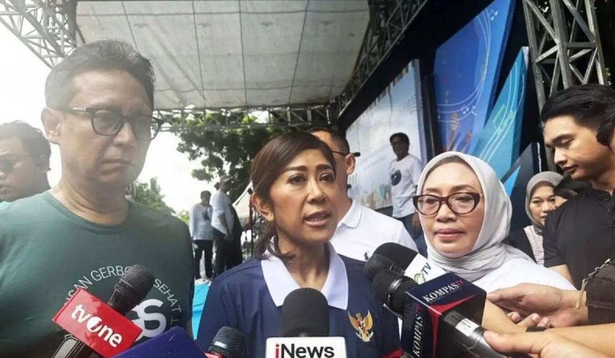 Komisi I DPR dan Menkominfo Bahas Regulasi Akses Media Sosial Anak